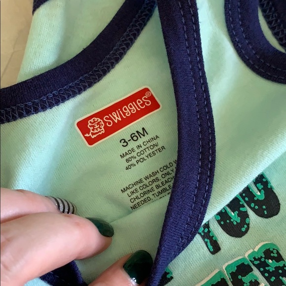 ๐Host Pick๐Size 3-6 Month Swiggles Onesie - Picture 3 of 3